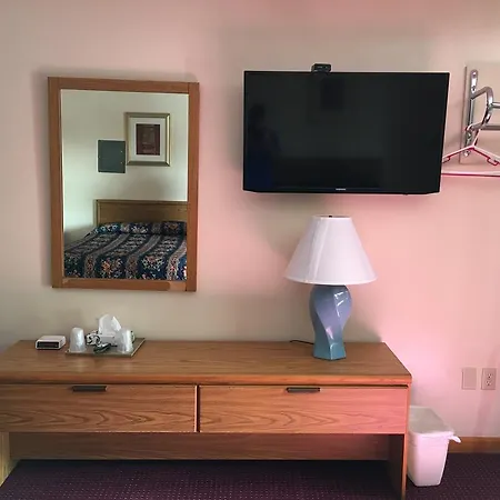 Knotty Pine Motel-2