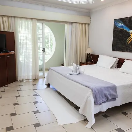 Hotel Parque Das Primaveras-3
