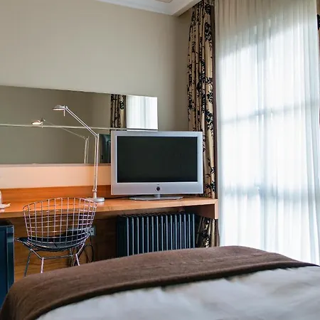 Zeller-Hotel+Restaurant-2