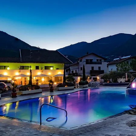 Schlosshof Suedtirol - Hotel & Camping Resort-3