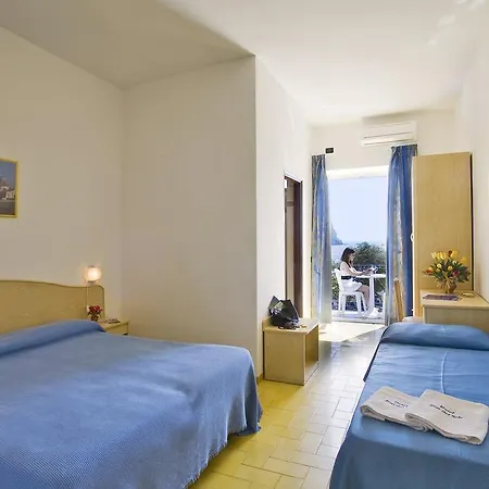 Hotel Riva del Sole-3