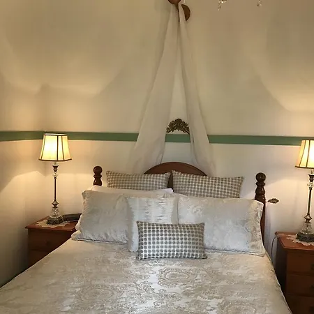 Guest House On Hyde-3