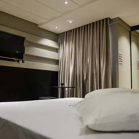 Le Parc Motel-2