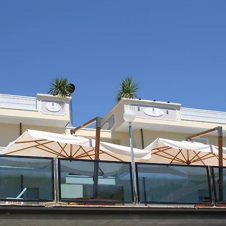 Hotel Donatella Pinarella-3