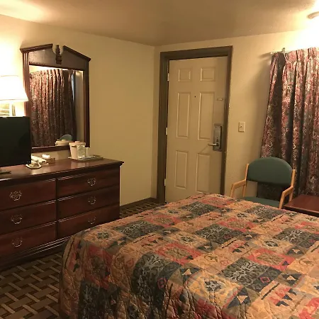 Hwy Express Inn & Suites-3