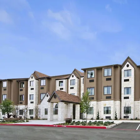 Microtel Inn & Suites By Wyndham Round Rock-3