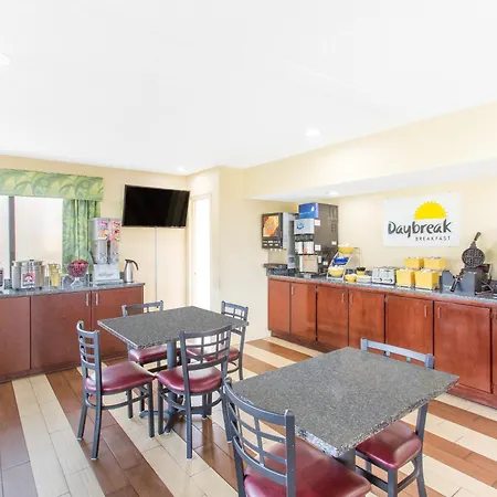 Days Inn By Wyndham Florence/I-95 North-2