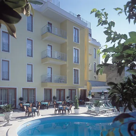 Hotel Albatros-3