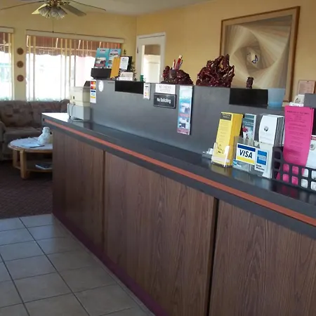 Hacienda Motel-3