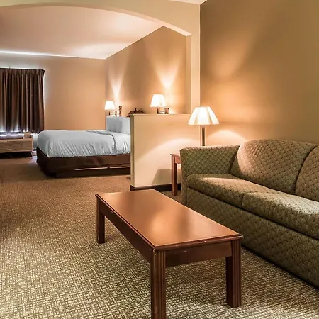 Quality Suites New Iberia-2