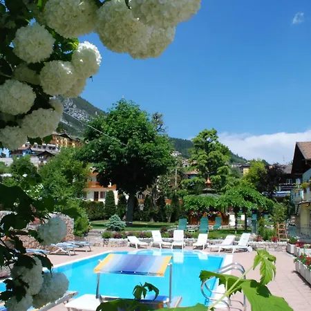 Alledolomiti Boutique Lake Hotel - Adults Friendly-3