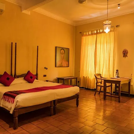 Old Harbour Hotel-3