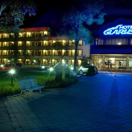 Hotel Glarus Beach-3