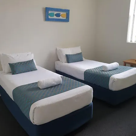 Oxley Cove Holiday Apartment-3