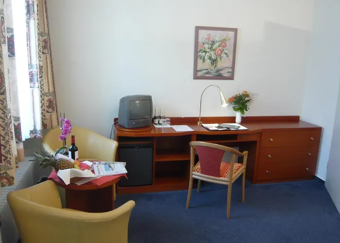 Aura Hotel