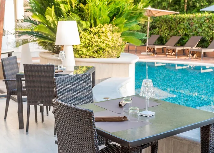 Hotel con piscina a Marina di Massa
