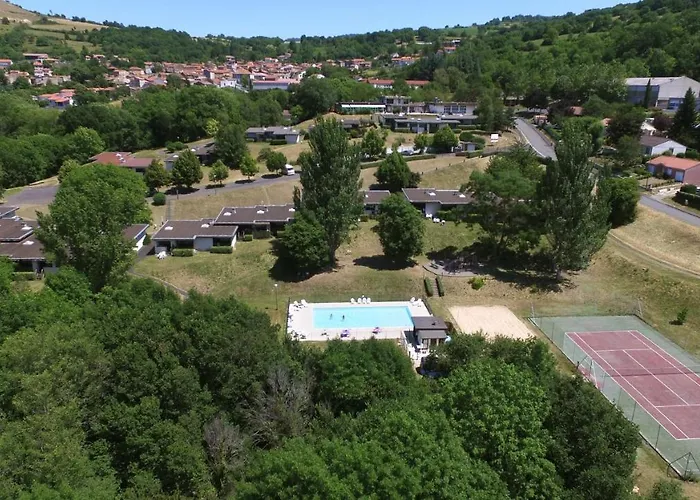 VVF Villages   Les Volcans d'Auvergne   Parent