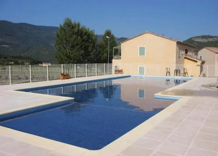 Aparthotel La Tour de Guet à Montbrun-les-Bains