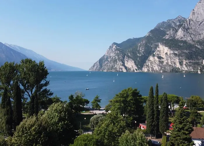 Etra Suites & Apartments Riva del Garda