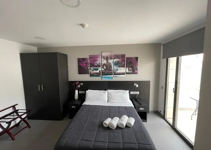 6 Bis Hotel