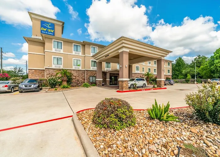 Restwell Inn & Suites I-45 North
