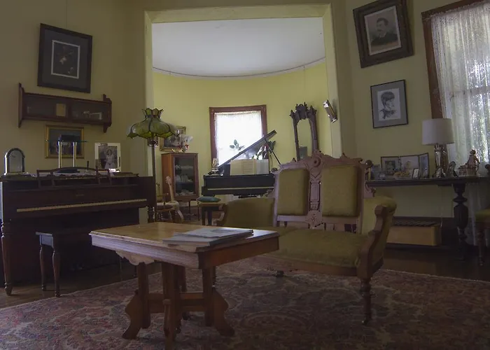 Lehmann House Bed & Breakfast