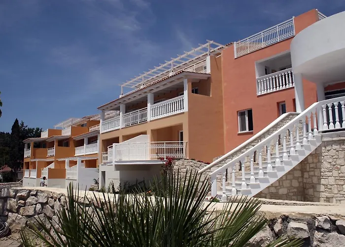 Belvedere Gerakas Luxury Suites