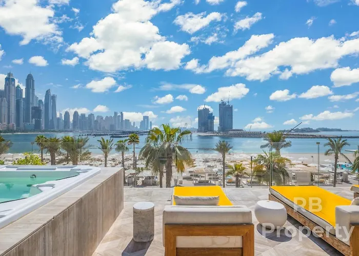 Five Palm Beach Villa -Private Pool & Roopftop Jacuzzi, 3-Level, By Exclusive Holiday Homes