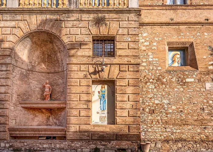 HOTEL TREVI Palazzo Natalini