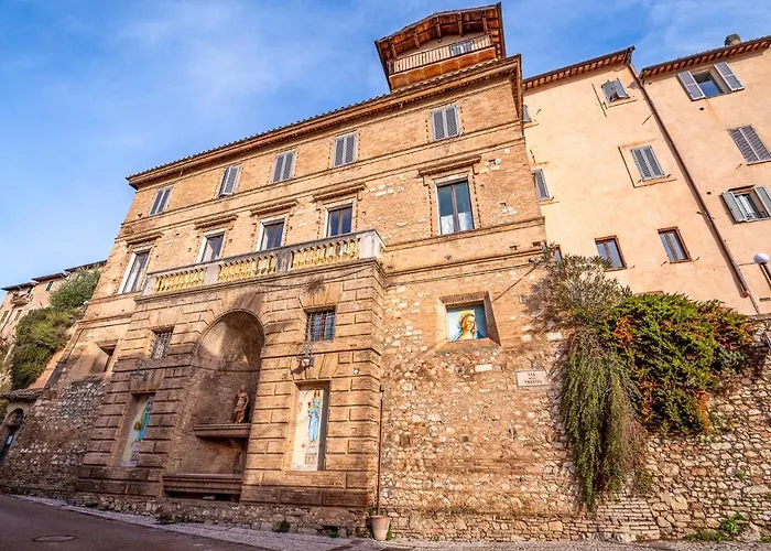 HOTEL TREVI Palazzo Natalini