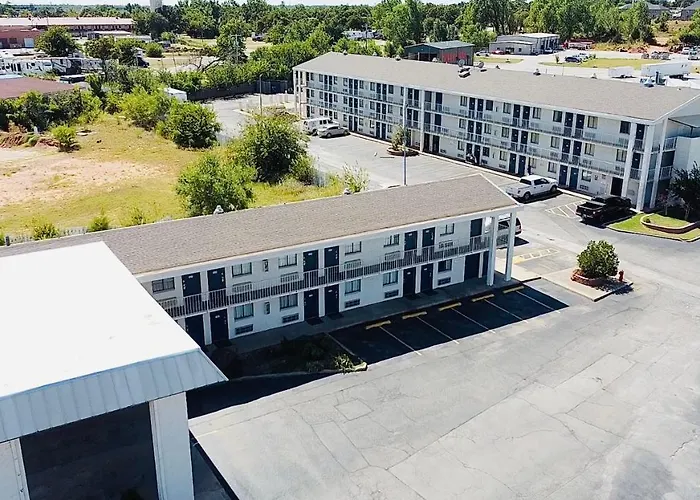 Economy Hotel Plus