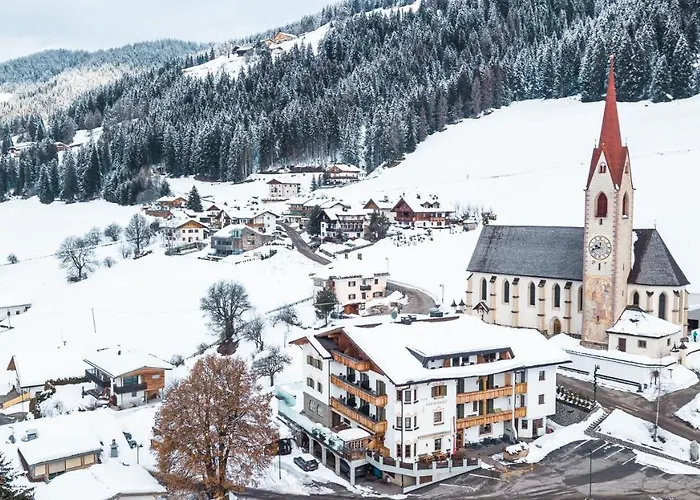 Hotel Kirchenwirt Toblach