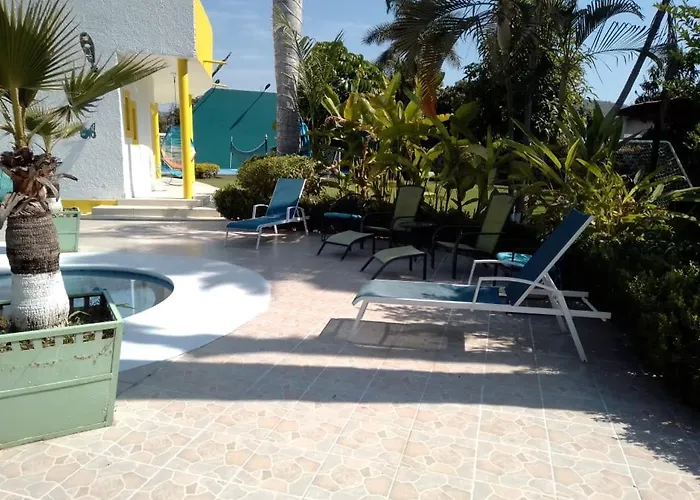 Residencia Jacarandas