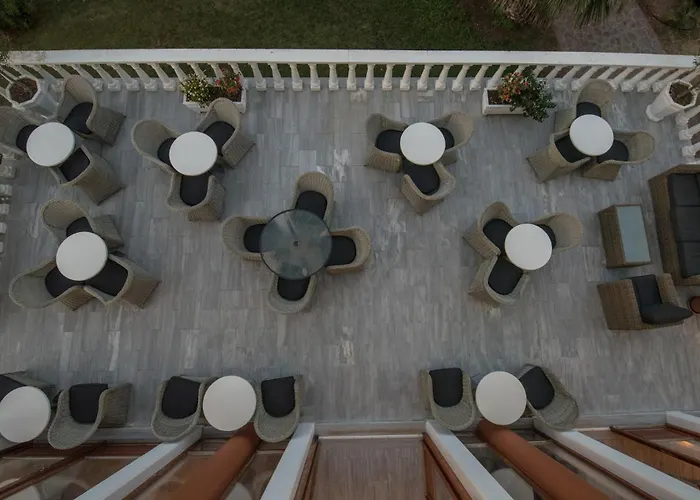 Alma Hotel