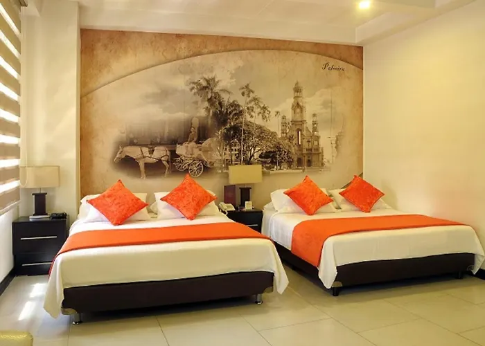 Hotel Puerta De San Antonio