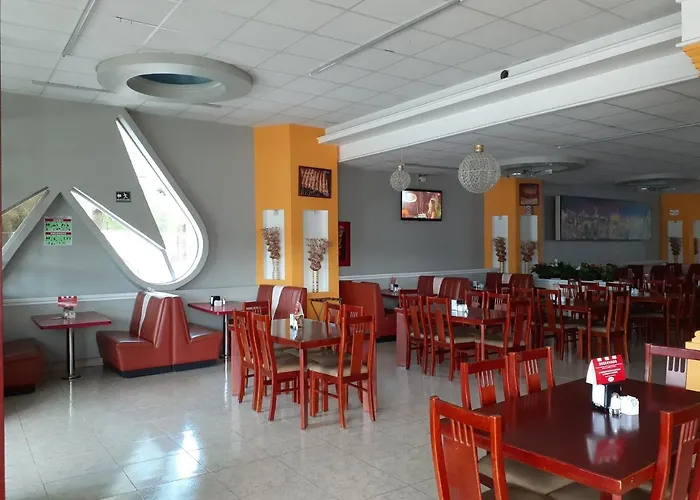 Leo Hotel