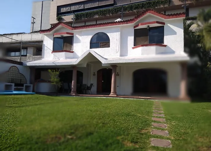 Hermosa Casa En Cuernavaca: Jardín Del Lago