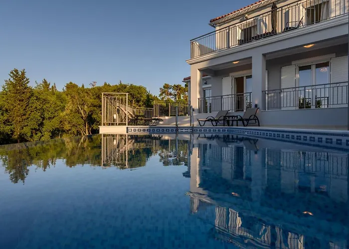 Villa Ektama
