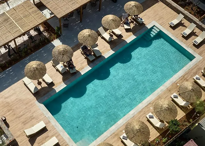 Volta Suites And Villas