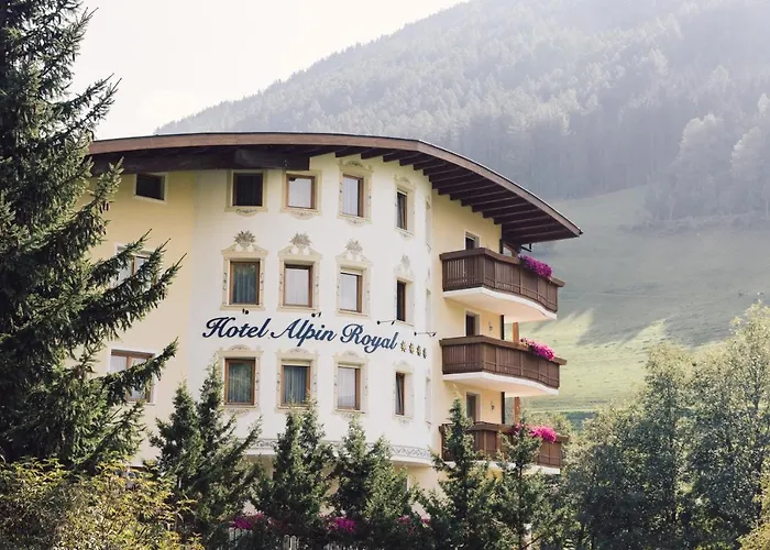 Wellness Refugium & Resort Hotel Alpin Royal - Small Luxury Hotels Of The World Cadipietra