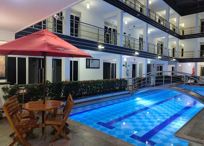 Confort Plaza Hotel