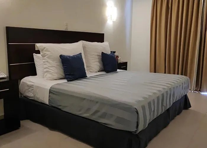 May Palace Hotel