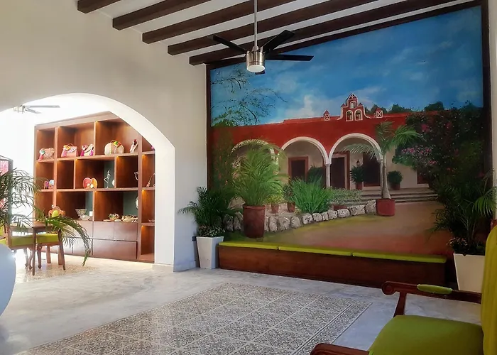 Hotel Holly