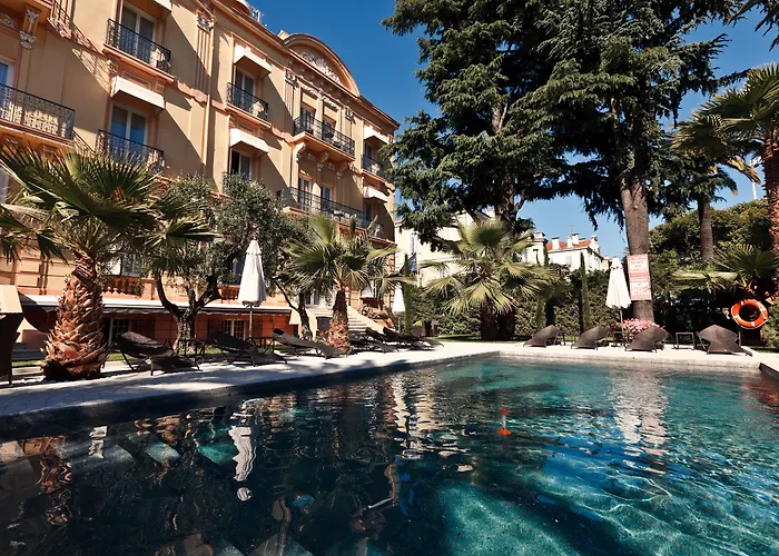 Golden Tulip Cannes De Paris