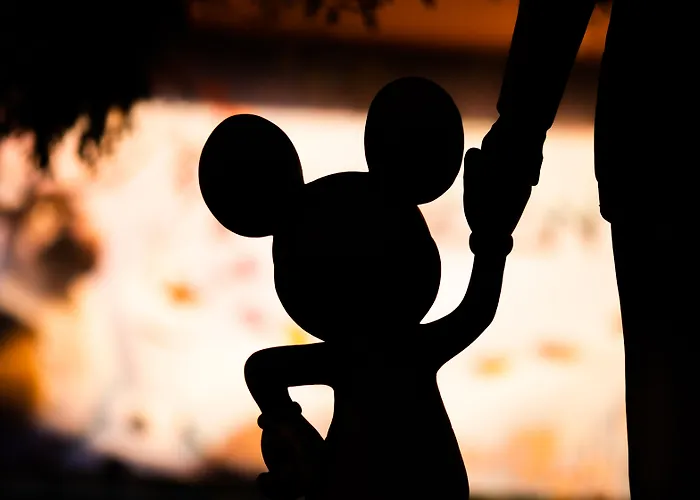 Disney Hotel New York - The Art Of Marvel Chessy 