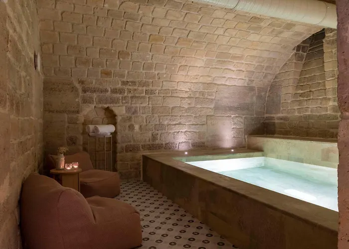Le Petit Beaumarchais Hotel & Spa