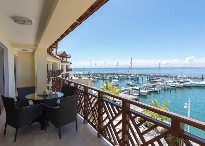The Bannister Hotel & Yacht Club By Mint