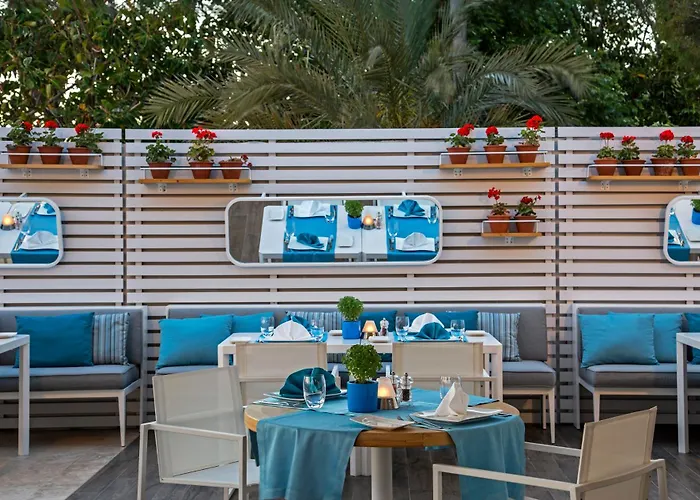 Acanthus Cennet Barut Collection Side