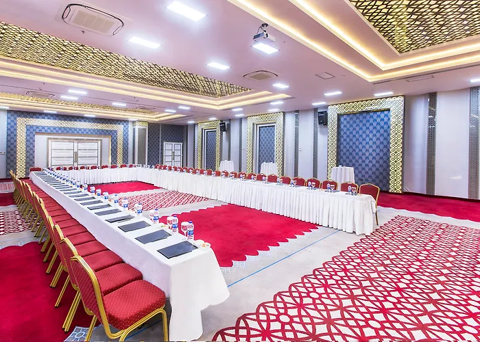Demonti Hotel