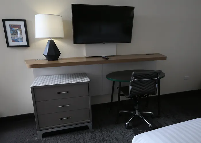 Holiday Inn Chicago North Shore By Ihg Skokie